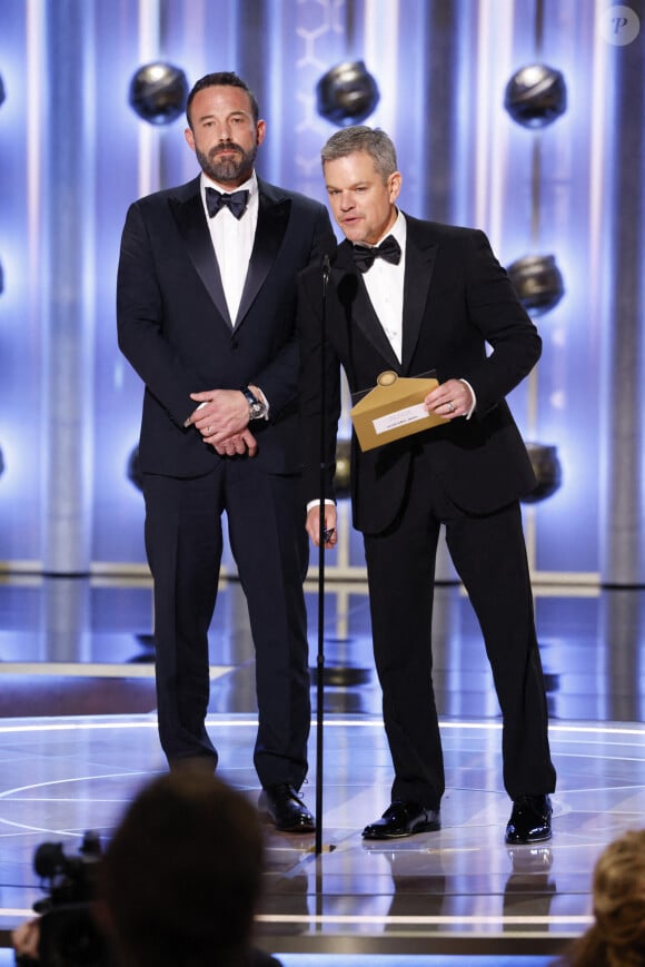 Ben Affleck et Matt Damon - 81e cérémonie des Golden Globes au Beverly Hilton à Los Angeles le 7 janvier 2024. @ Sonja Flemming/Pool via USA TODAY NETWORK/SPUS/ABACAPRESS.COM