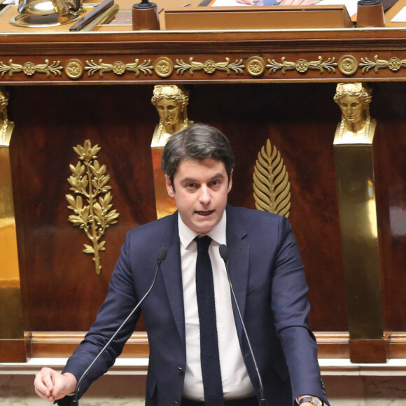 Gabriel Attal - Premier jour de discussion à l'Assemblée Nationale du projet de réformes des retraites. Le 6 février 2023 © Jonathan Rebboah / Panoramic / Bestimage