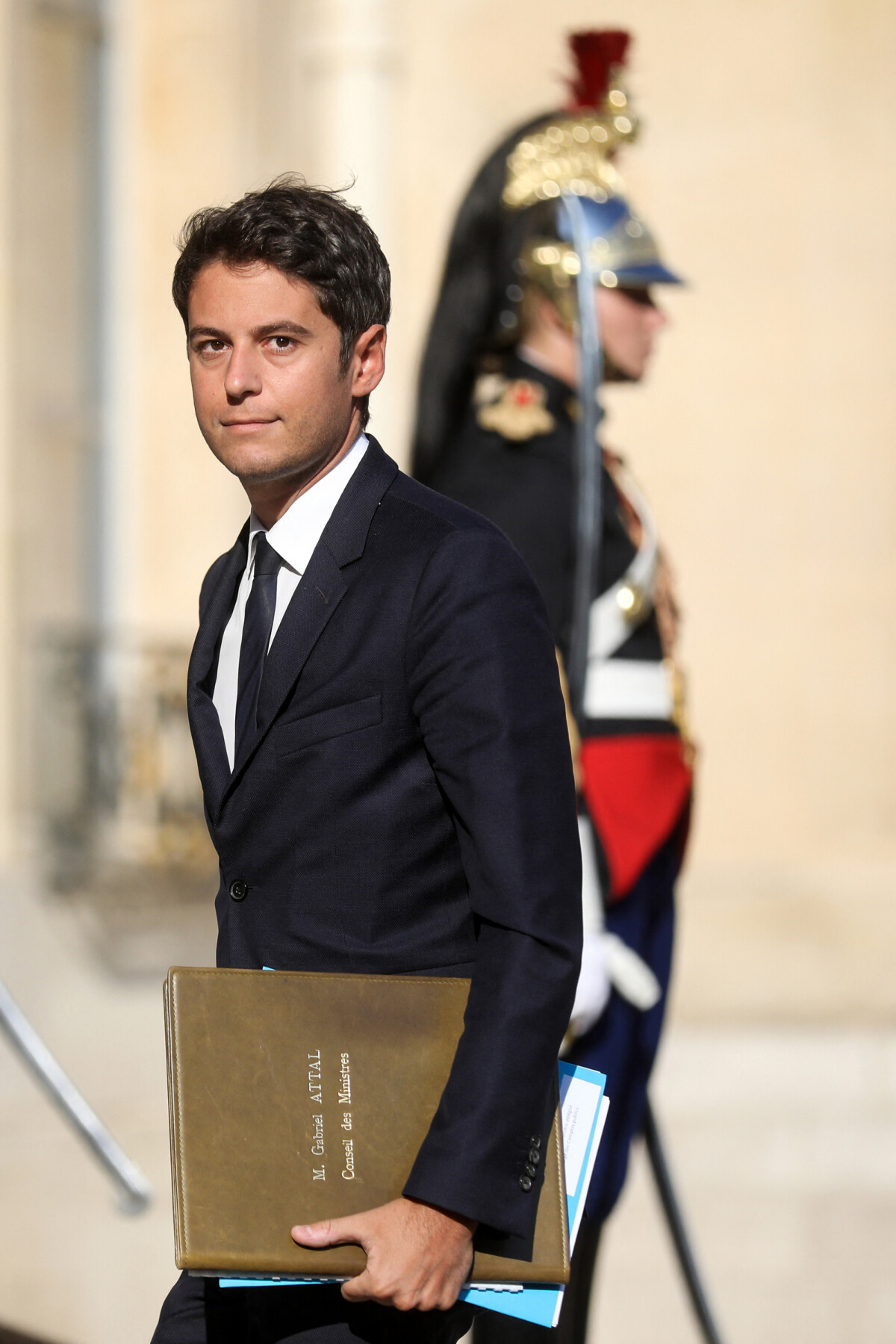 Photo Gabriel Attal ministre délégué aux Comptes publics arrive au conseil des ministres au