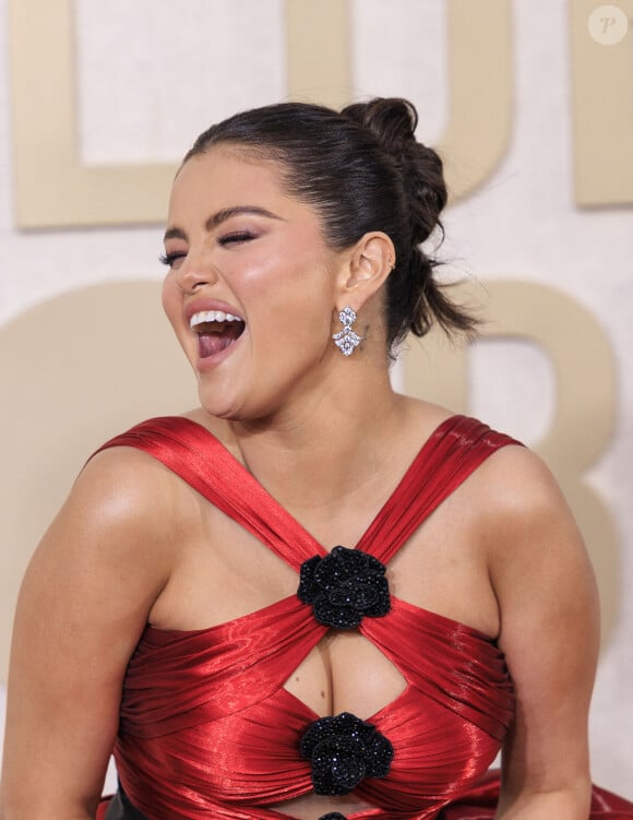 C'est le gossip le plus croustillant du moment... mais personne ne sait vraiment de quoi il en retourne.
Selena Gomez - 81e cérémonie des Golden Globes au Beverly Hilton à Los Angeles. © PI via ZUMA Press Wire / Bestimage