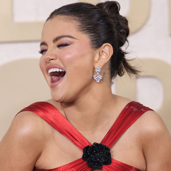 C'est le gossip le plus croustillant du moment... mais personne ne sait vraiment de quoi il en retourne.
Selena Gomez - 81e cérémonie des Golden Globes au Beverly Hilton à Los Angeles. © PI via ZUMA Press Wire / Bestimage