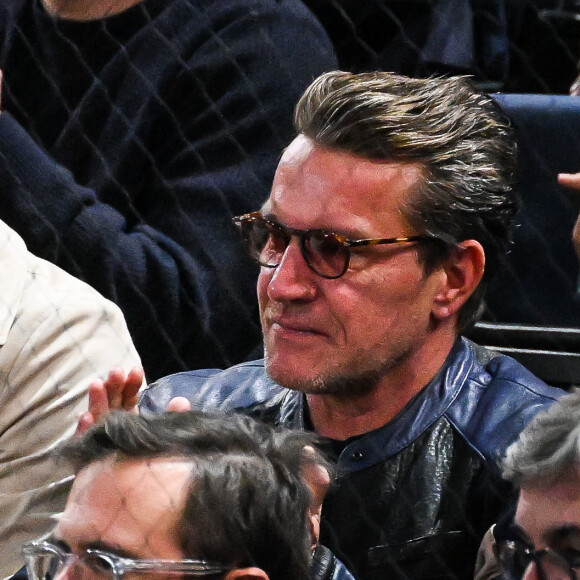 Benjamin Castaldi avec son fils Simon - People dans les tribunes de la demi-finale de l'Open Rolex Paris Masters à l'Accor Arena entre N. Djokovic contre A. Rublev le 4 Novembre 2023. © Matthieu Mirville/Bestimage