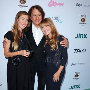 John Zambetti, Jane Seymour - Photocall du 12ème gala caritatif "Wags & Walks" à Los Angeles, le 14 octobre 2023.