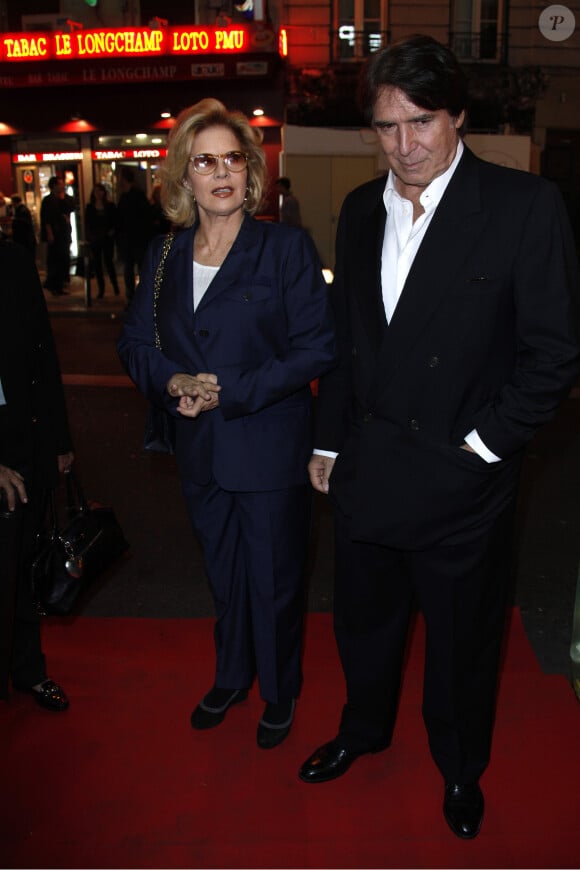 Archives - Sylvie Vartan et son mari Tony Scotti lors de la conférence de presse de la chaîne de télévision Melody à Paris, le 27 septembre 2011.