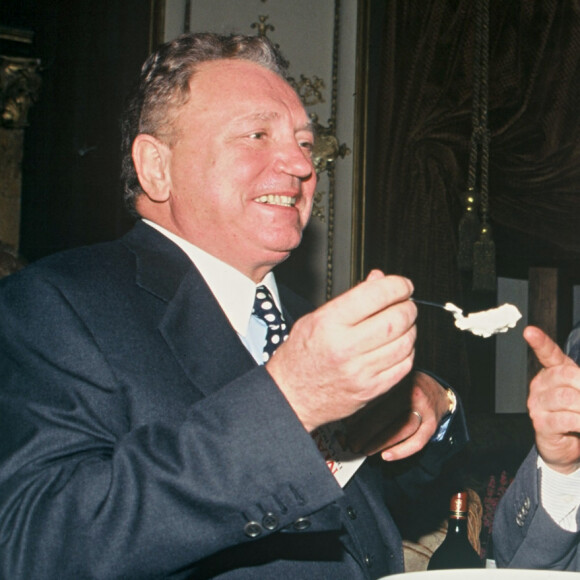 Après son union avec Cécilia, Jacques Martin était devenu papa de Judith (née en 1984) et Jeanne-Marie (née en 1987).
Jacques Martin et son fils David.