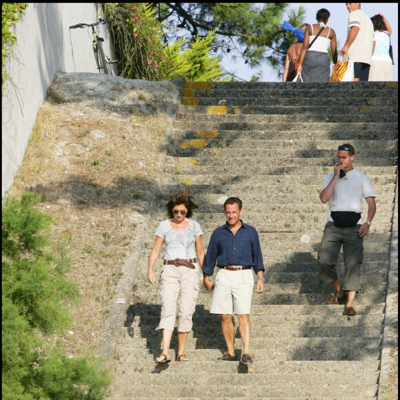 Nicolas et Cécilia Sarkozy sur la plage du Pyla en 2006