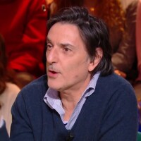 VIDEO "Je me dis, c'est impossible, il y a un mort" : Yvan Attal inquiet, son richissime voisin lui a fait vivre un enfer !