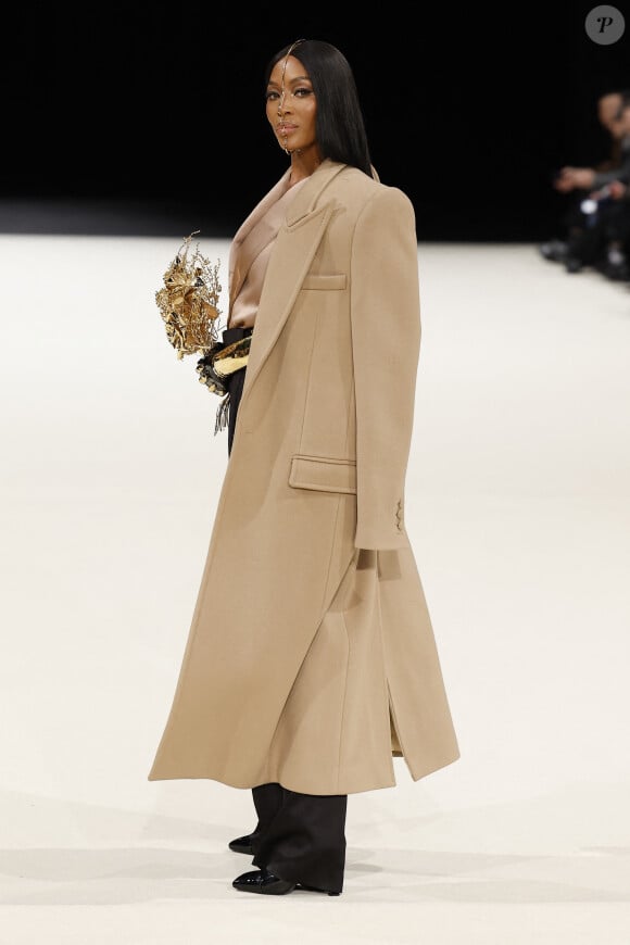 Naomi Campbell - Défilé Balmain Collection Homme Prêt-à-Porter Automne/Hiver 2024-2025 lors de la Fashion Week de Paris (PFW), à Paris, France, le 20 janvier 2024.