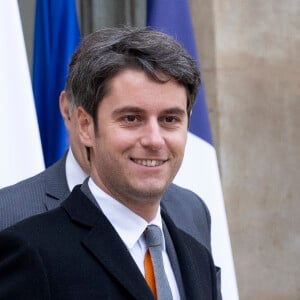 Le Premier ministre Gabriel Attal à la sortie du conseil des ministres du nouveau gouvernement au palais présidentiel de l'Elysée à Paris, France, le 12 janvier 2024. © Cyril Moreau/Bestimage 