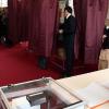 Carla et Nicolas Sarkozy sont allés voter pour le 1er tour des élections régionales. Paris, le 14 mars 2010