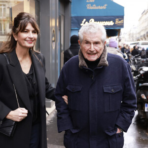 Claude Lelouch avec sa femme Valérie Perrin-Lelouch - Arrivées au défilé Stéphane Rolland Haute Couture printemps-été 2024 à la Salle Pleyel de Paris, le 23 janvier 2024. © Christophe Aubert via Bestimage