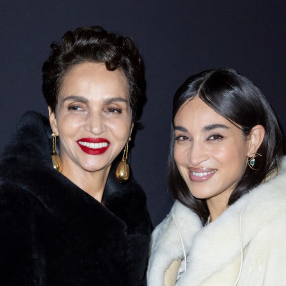 Farida Khelfa et Camélia Jordana - Photocall du défilé Lanvin Collection Femme Prêt-à-porter Printemps/Eté 2023 lors de la Fashion Week de Paris (PFW), le 3 octobre 2022. © Olivier BordeBestimage