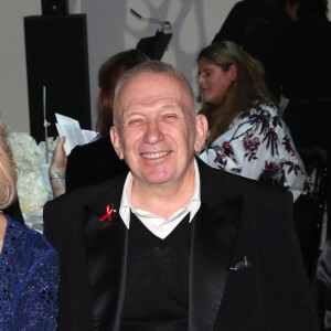 Amanda Lear, Jean-Paul Gaultier et Babeth Djian - " Dîner de la Mode " au bénéfice du Sidaction, au Palais de Tokyo, dans le cadre de la Fashion Week de Paris. Le 25 Janvier 2024. © Olivier Borde-Bertrand Rindoff / Bestimage