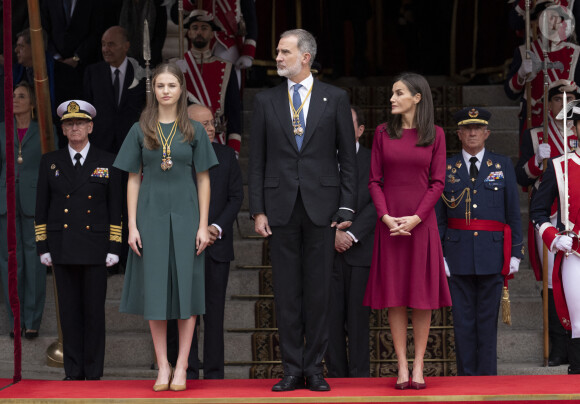Le roi Felipe VI et la reine Letizia d'Espagne, la princesse Leonor assistent à la séance solennelle d'ouverture des Cortes Generales à Madrid.