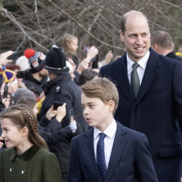 Le prince William, prince de Galles, et Catherine (Kate) Middleton, princesse de Galles, avec leurs enfants le prince George de Galles, la princesse Charlotte de Galles et le prince Louis de Galles - Messe de Noël à Sandringham, 25/12/2023