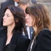 Charlotte Gainsbourg au bord des larmes, Lou Doillon en renfort... Vive émotion au concert hommage à leur maman Jane Birkin