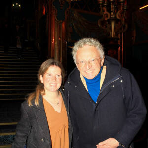 Nelson Monfort et sa fille - Personnalités à la représentation exceptionnelle du spectacle "Gardien de la terre" aux Folies Bergere à Paris le 17 janvier 2024. © Philippe Baldini / Bestimage