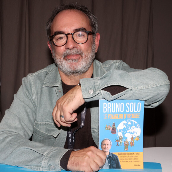 De rares confidences sur sa vie privée.
Bruno Solo lors de la 41ème Foire du Livre de Brive dans La Halle Brassens, à Brive-la-Gaillarde, France, le 10 novembre 2023. © Jean-Marc Lhomer/Bestimage
