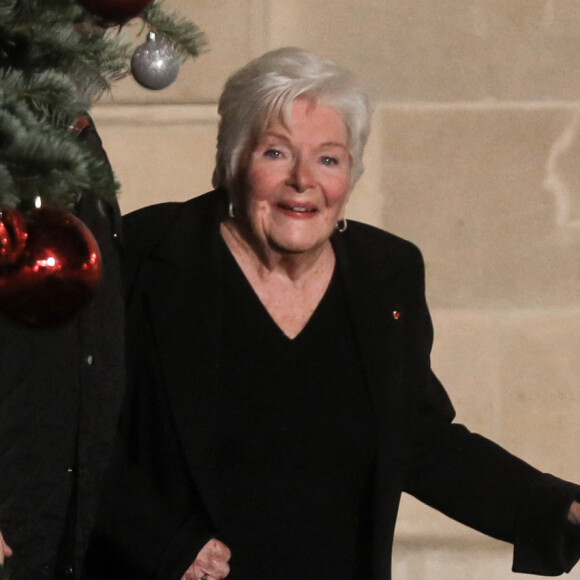 Line Renaud ouvre les portes de sa longue vie dans son livre "Merci la vie !"
Line Renaud - Le président français et la première dame recoivent l’équipe de France féminine de handball championne du monde au palais de l'Elysée © Stéphane Lemouton / Bestimage