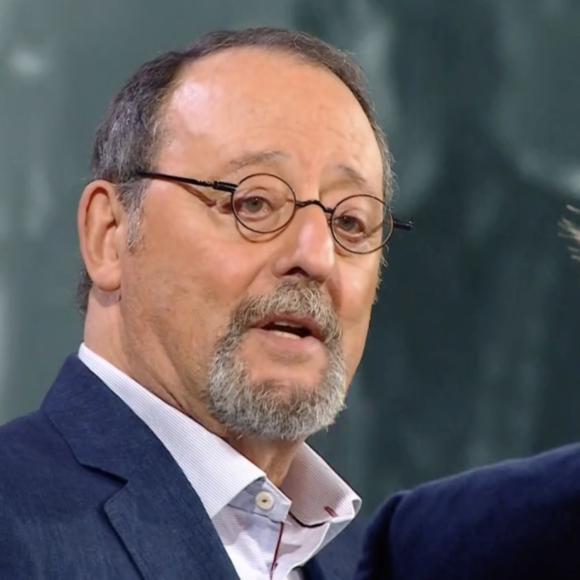 Laurent Delahousse a reçu l'acteur Jean Reno dans "20h30 le dimanche", sur France 2.