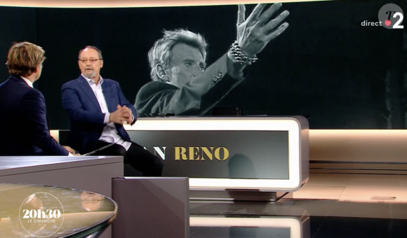 Laurent Delahousse a reçu l'acteur Jean Reno dans "20h30 le dimanche", sur France 2.