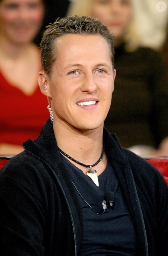 Michael Schumacher sur le plateau de ' Vivement Dimanche '