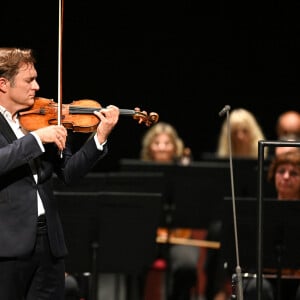 Renaud Capuçon - durant un concert gratuit de l'Orchestre Philharmonique de l'Opéra Nice Côte d'Azur dans l'opéra à Nice le 29 août 2020. La musique classique reprend à Nice en mode distanciation sociale et mesures barrières pour le public en raison de l'épidémie de coronavirus (Covid-19). Ce concert était donné dans le cadre des festivités culturelles organisées en marge du Grand Départ du Tour de France 2020, à Nice.