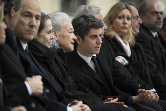 Elisabeth Badinter et Gabriel Attal - Hommage national à l'ancien Ministre de la Justice Robert Badinter sur la  Place Vendôme, le 14 février 2024. Robert Badinter est mort à 95 ans. © Eliot Blondet/Pool/Bestimage