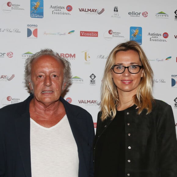 Didier Barbelivien et sa femme Laure - Gala de bienfaisance "Autistes sans frontières 92" à l'hôtel de ville de Levallois-Perret, le 26 mai 2016. © Denis Guignebourg/Bestimage