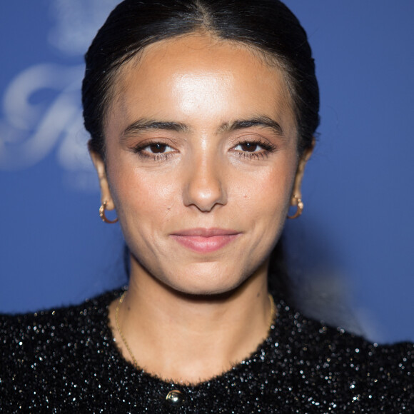 Hafsia Herzi a été interrogée à ce sujet par l'Équipe magazine et a livré un terrible récit de l'événement
Hafsia Herzi - Photocall des 125 ans du Ritz à Paris Le 14 septembre 2023. Le Ritz Paris a célébré ses 125 ans autour d'une soirée légendaire, en présence de plus de 700 invités, dont de très nombreuses personnalités issues du monde de la mode, des arts et du spectacle. Une soirée exceptionnelle, en hommage à César Ritz, fondateur visionnaire de l'hôtel, et placée sous le signe de l'Or, en écho à Louis XIV, le roi soleil, à l'origine de la célèbre place Vendôme. Durant plusieurs heures, dans le Grand Jardin de l'hôtel, brillant de mille feux, plus de 90 artistes se sont produits sous la direction artistique et la mise en scène et en danse de F. Fontan. Une scénographie somptueuse rappelant les grandes fêtes du Château de Versailles. La direction musicale a quant à elle été confiée au chef d'orchestre et compositeur T. Roussel. La soirée se déroulait en 3 actes : " le roi chante ", " le roi danse ", et " tout le monde danse ". Les invités ont été éblouis par les performances des artistes dont le duo Charlie Voodoo et Théophile Alexandre, accompagnés de danseuses inspirées de l'exubérante Marquise Casati, de la danseuse Etoile A.Renavand et des danseurs du Ballet de l'Opéra national de Paris - F. Melac, R. Stojanov et T. Coste - les Electrostreet, le Symphonic Orchestra du Ritz Paris et ses musiciens, les Dj back to back Desiderata, P. Winter et K.Smile... sans oublier D. Bürki, rayonnante Maîtresse de cérémonie. Toute l'offre gastronomique de cette soirée a été confiée à J. Legras, Chef Exécutif du Ritz Paris, à F. Perret, Chef Pâtissier de l'hôtel, et à R. de Courcy, Chef Barman. Une soirée extraordinaire pour célébrer 125 ans de légende et ancrer le Ritz Paris dans l'éternité. © Rachid Bellak/ Bestimage 