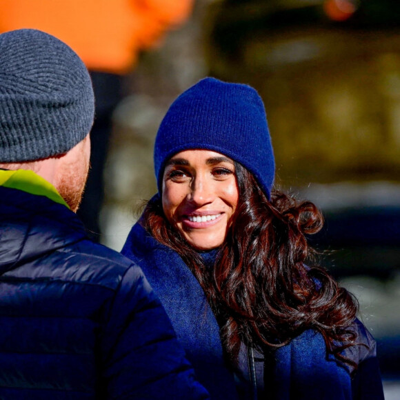 Le prince Harry fait du skeleton sous les yeux de Meghan Markle lors d'une visite au camp d'entrainement des athlètes des Invictus Games 2024 à Whistler en Colombie Britannique le 15 février 2024. 