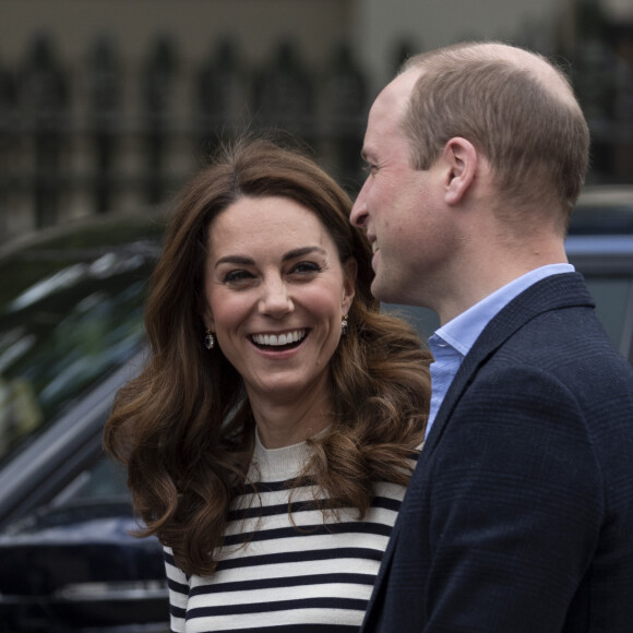 Pour le moment on ne sait pas encore quelle est la réponse du prince William et de sa femme. 
Le prince William, duc de Cambridge, Catherine Kate Middleton, duchesse de Cambridge lors du lancement de la King's Cup, une régate au mois d'août, à Londres le 7 mai 2019. Lors de cet événement, le duc et la duchesse de Cambridge ont déclaré qu'ils sont impatients de rencontrer leur neveu, le fils du prince Harry et de Meghan Markle. 