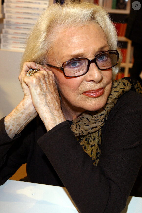 A 101 ans.
Micheline Presle au Salon du Livre 2007