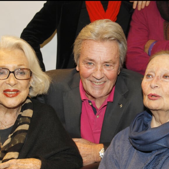 Rétro - Décès de l'actrice Micheline Presle à l'âge de 101 ans - MICHELE MORGAN, ALAIN DELON, MICHELINE PRESLE - PROJECTION CHEZ FRANCE TELEVISION DE "LES TROIS GLORIEUSES", DOCUMENTAIRES ECRIT PAR HENRY JEAN SERVAT, REALISE ET PRODUIT PAR FRANCE TELEVISION, RACONTE LES 3 MONUMENTS DU CINEMA FRANCAIS MICHELE MORGAN, MICHELINE PRESLE & DANIELE DARIEUX  