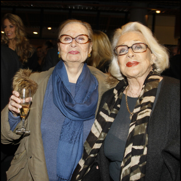 MICHELE MORGAN, MICHELINE PRESLE - PROJECTION CHEZ FRANCE TELEVISION DE "LES TROIS GLORIEUSES", DOCUMENTAIRES ECRIT PAR HENRY JEAN SERVAT, REALISE ET PRODUIT PAR FRANCE TELEVISION, RACONTE LES 3 MONUMENTS DU CINEMA FRANCAIS MICHELE MORGAN, MICHELINE PRESLE & DANIELE DARIEUX  