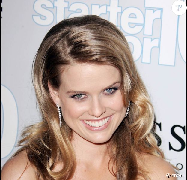 La sublime Alice Eve et Ray Liotta dans leur torride scène... tournée à l