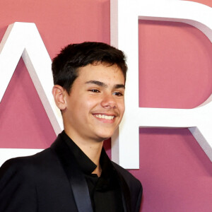 Jamel Debbouze et son fils Léon - Photocall des lauréats (press room) lors de la 49ème édition de la cérémonie des César à l’Olympia à Paris le 23 février 2024 © Dominique Jacovides / Olivier Borde / Bestimage