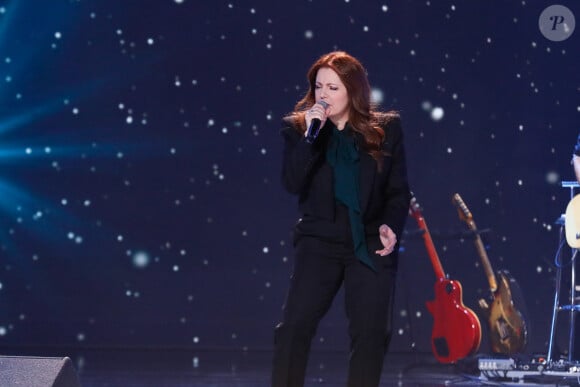 Exclusif - Isabelle Boulay chante "Foule sentimentale" lors de l'émission "Unis face au séisme" à l'Olympia diffusée en direct sur France 2, le 14 mars 2023. 