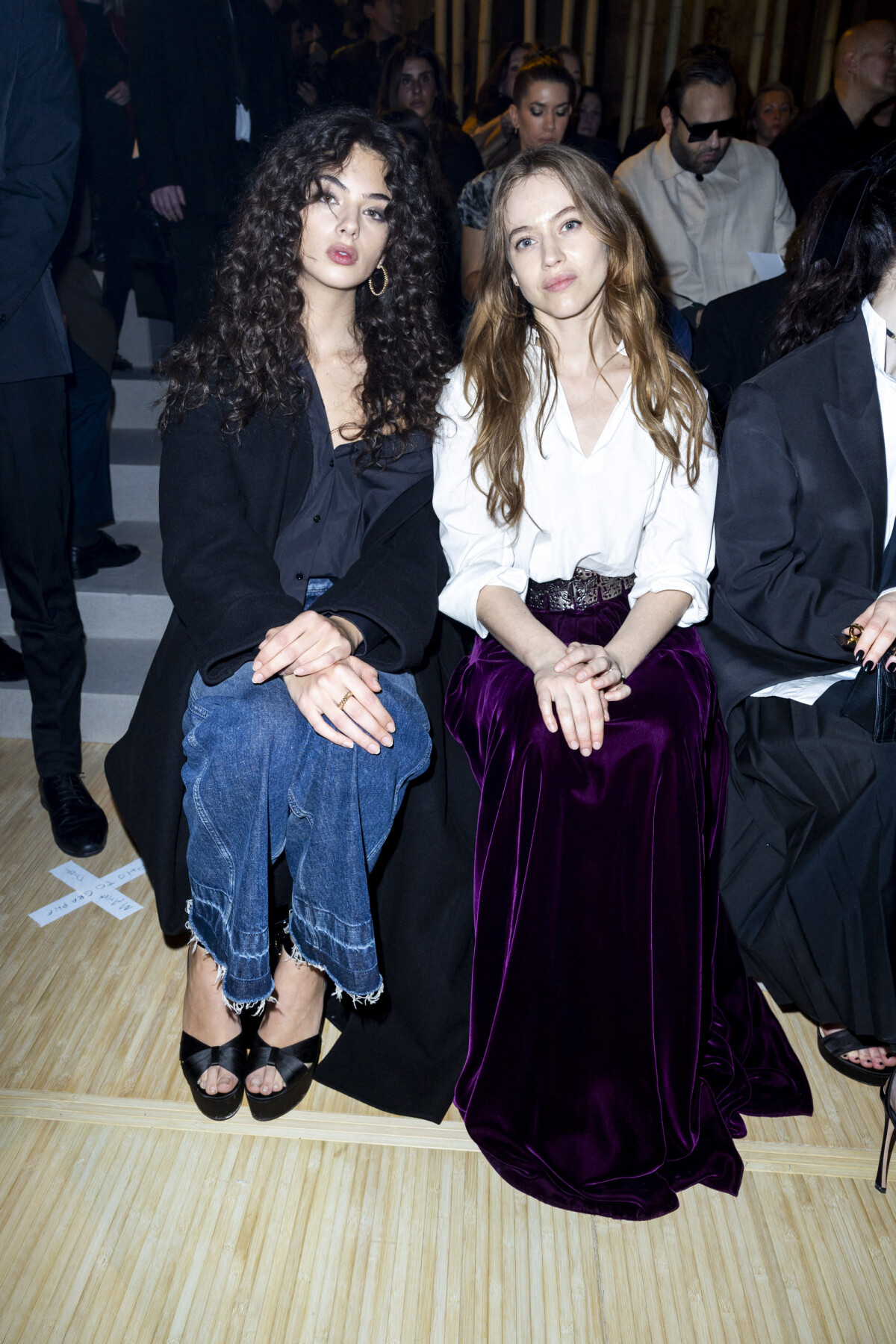 Photo : Deva Cassel et Lou de Laage au front row du défilé Christian Dior  mode femme automne / hiver 2024-2025 lors de la Fashion Week de Paris  (PFW), au jardin des