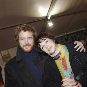 Anny Duperey avec son fils Gaël Giraudeau - 25ème Arbre de Noël de l'association CitéStars présidée par D.Donadéi au cirque Phénix en présence de 80 enfants défavorisés à Paris le 8 janvier 2023. © Cédric Perrin/Bestimage 