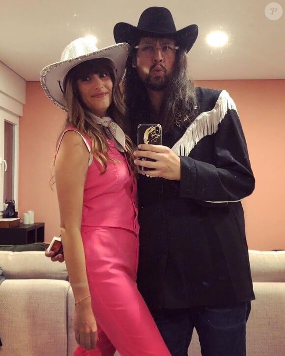 Le demi-frère deCharlotte Gainsbourg et sa chérie ont annoncé il y a quelques mois s'être installés au Portugal.
Lulu Gainsbourg, Instagram