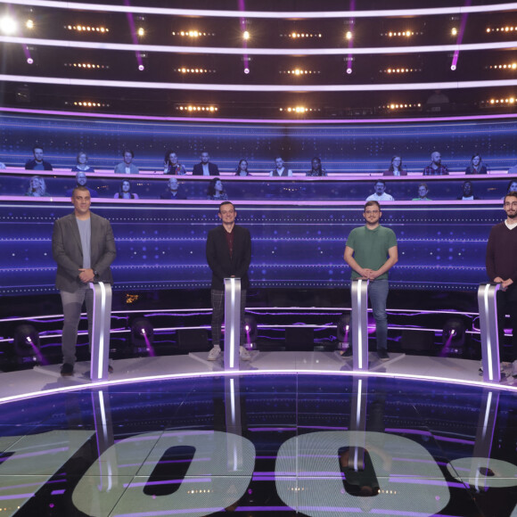 Exclusif - Les 4 finalistes - Enregistrement de l'émission "100% Logique", présentée par C.Féraud et diffusée le 9 mars 2024 sur France 2 © Jack Tribeca / Bestimage 