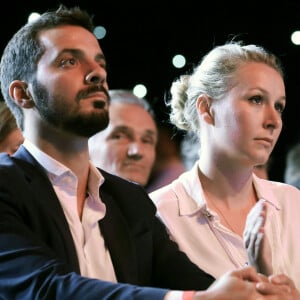 Marion Maréchal a fait patienter Vincenzo Sofo

Marion Maréchal et son mari Vincenzo Sofo - Convention de la Droite à La Palmeraie, Paris, France. © Stéphane Lemouton/Bestimage