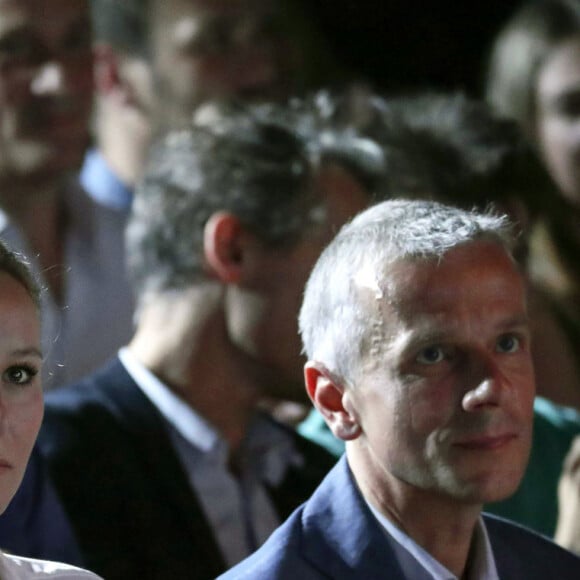 Vincenzo Sofo va poursuivre "un an et demi durant" Marion Maréchal

Marion Maréchal et son mari Vincenzo Sofo - Convention de la Droite à La Palmeraie, Paris, France, le 28 septembre 2019. © Stéphane Lemouton/Bestimage