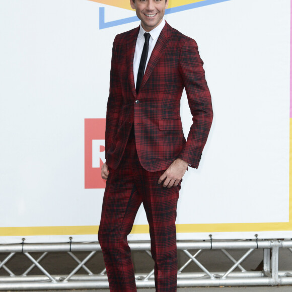 Photocall avec le chanteur Mika pour l'émission de télévision "Stasera Casa Mika" à Milan le 27 octobre 2017. 