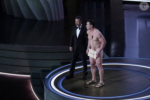 Jimmy Kimmel et John Cena - 96e cérémonie des Oscars au Dolby Theater à Hollywood, le 10 mars 2024. @ Jack Gruber-USA Today/SPUS/ABACAPRESS.COM
