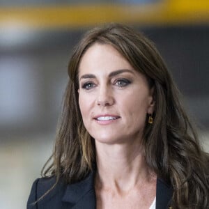 Son absence depuis décembre continue de faire parler.
Kate Middleton - Visite dans la Royal Naval Air Station (RNAS). 18 septembre 2023.