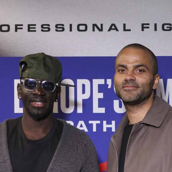 Mamadou Sakho et Tony Parker - Célébrités assistent aux combats de MMA, Professional Fighters League Europe (PFL) à l’accord Arena de Bercy à Paris le 7 mars 2024. © PFL Europe via Bestimage