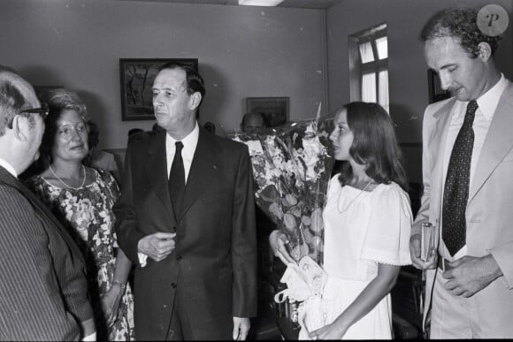 Philippe de Gaulle et sa femme Henriette de Montalembert de Cers - Mariage civil de Yves de Gaulle et Laurence à Cannes. Le 22 août 1977 © Jean-Claude Woestelandt / Bestimage