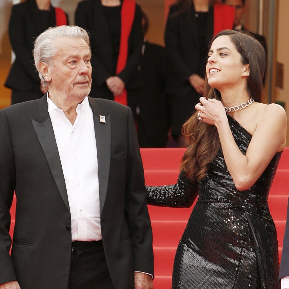 Alain Delon et sa fille Anouchka - Montée des marches du film "Une vie cachée" lors du 72ème Festival International du Film de Cannes. Le 19 mai 2019 © Christophe Aubert via Bestimage